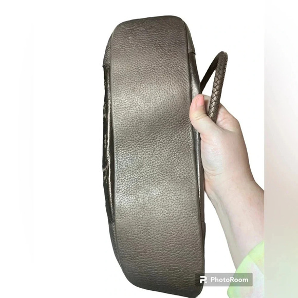 Brighton Retired Valencia Floral Embroidered
Metallic Brown Leather Bag - Picture 3 of 12